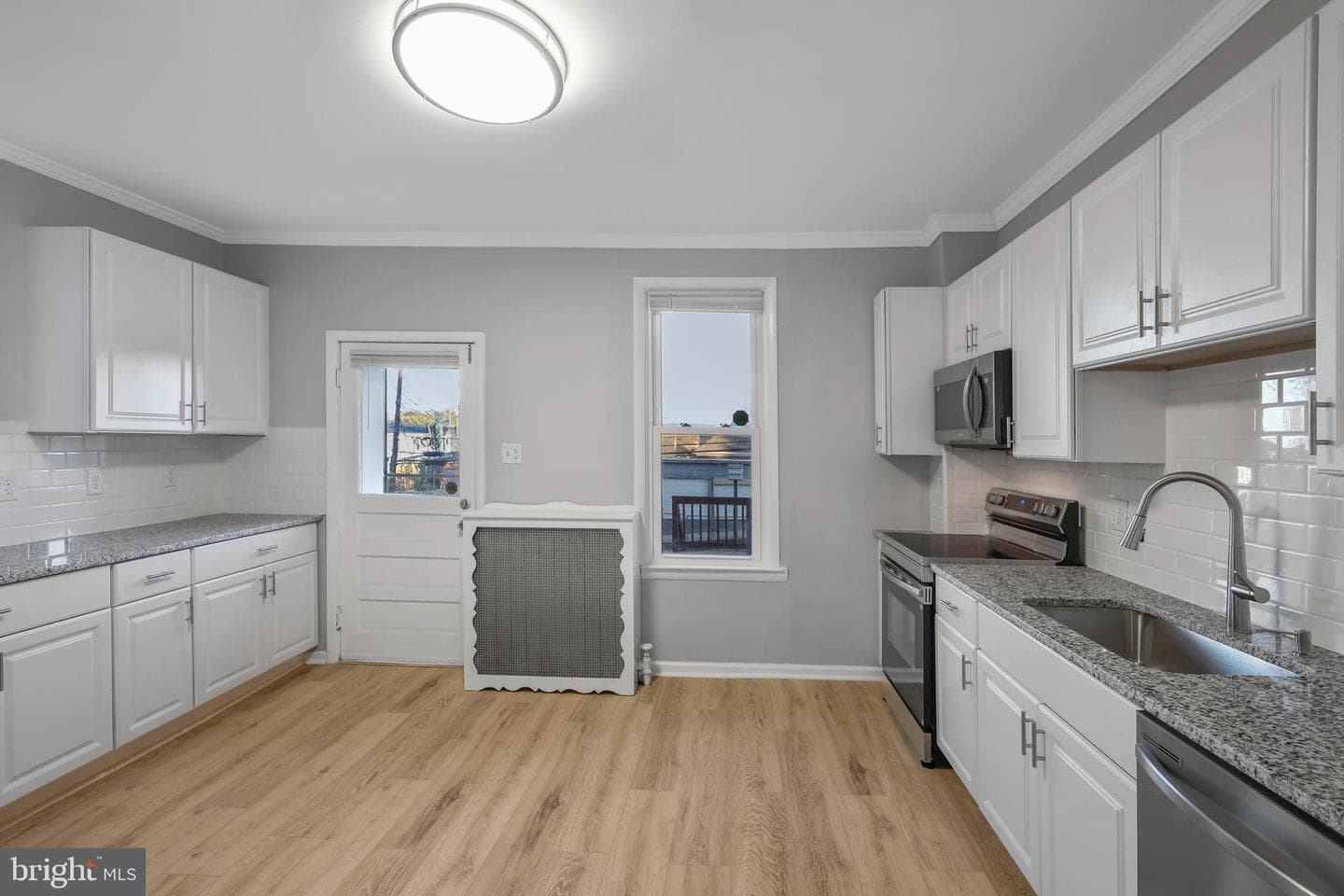 410 Summit Avenue photo 20