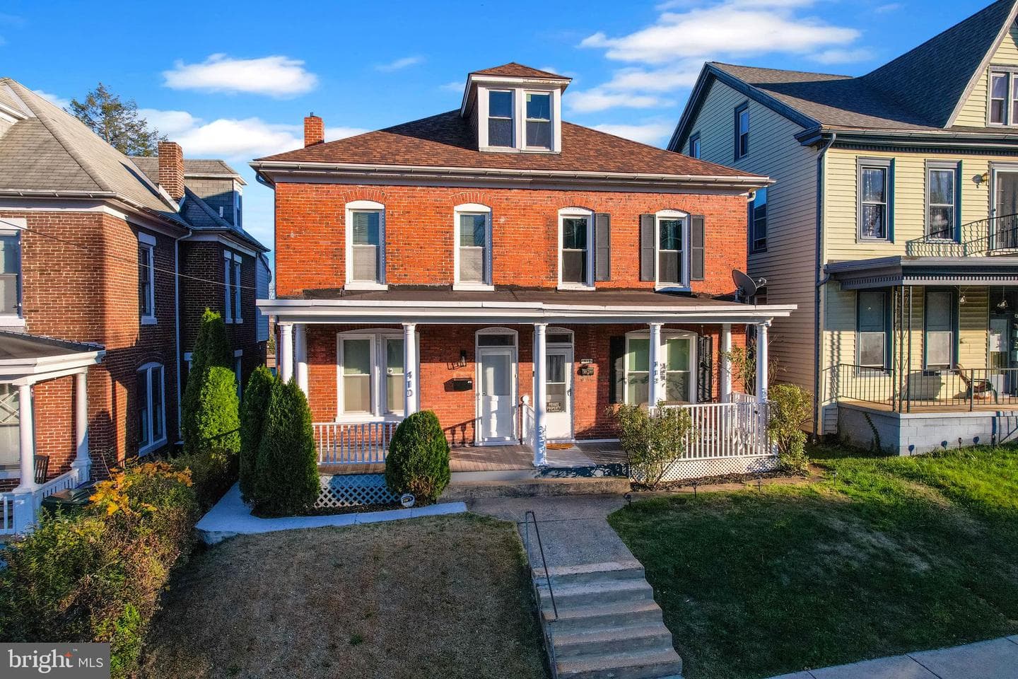410 Summit Avenue photo 3