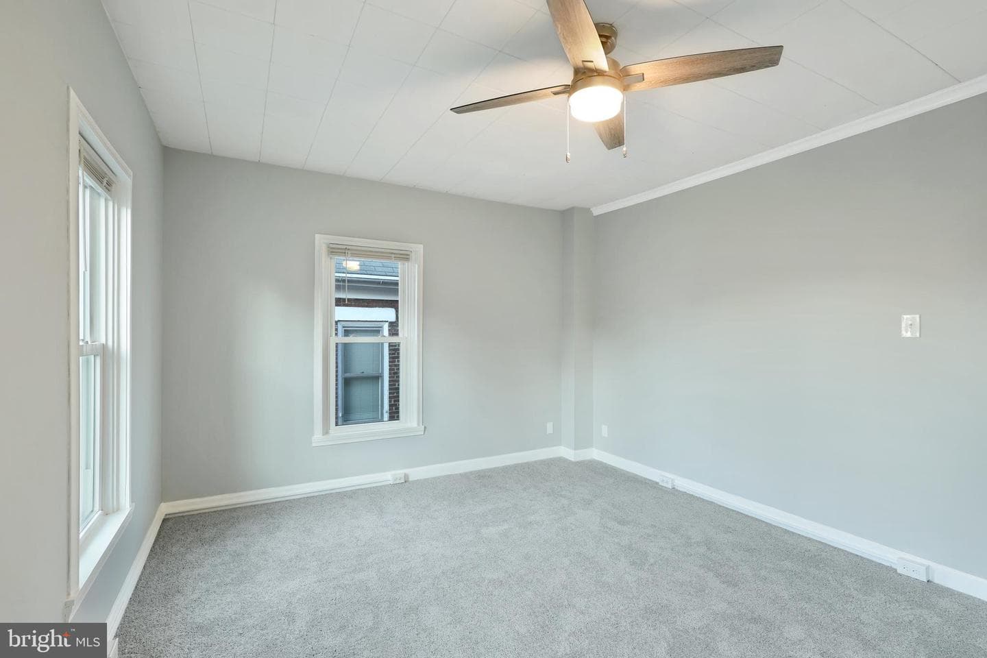 410 Summit Avenue photo 34