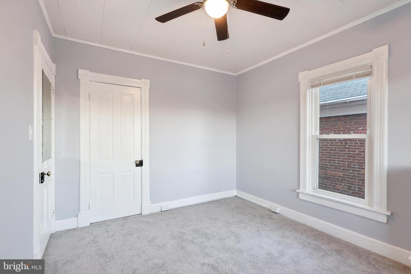 410 Summit Avenue photo 37