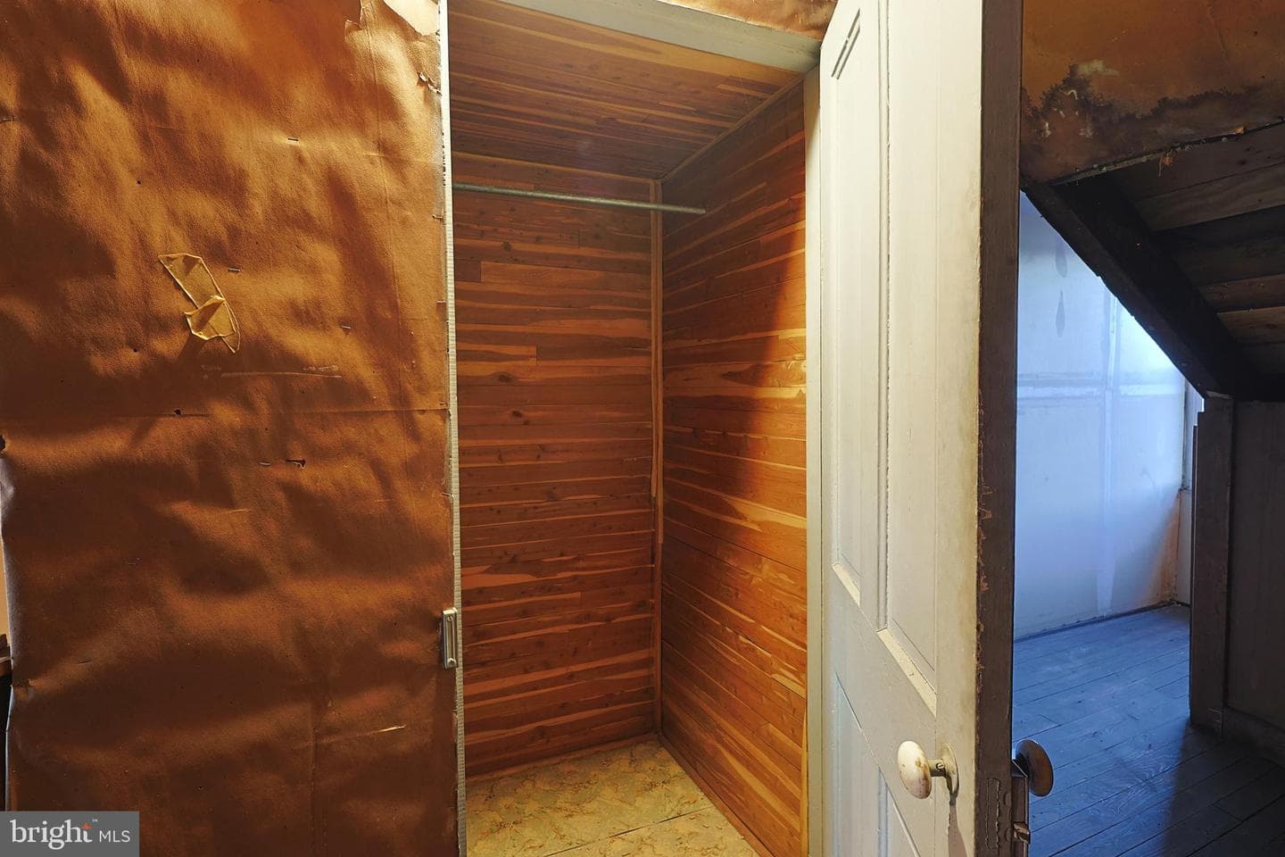 410 Summit Avenue photo 43