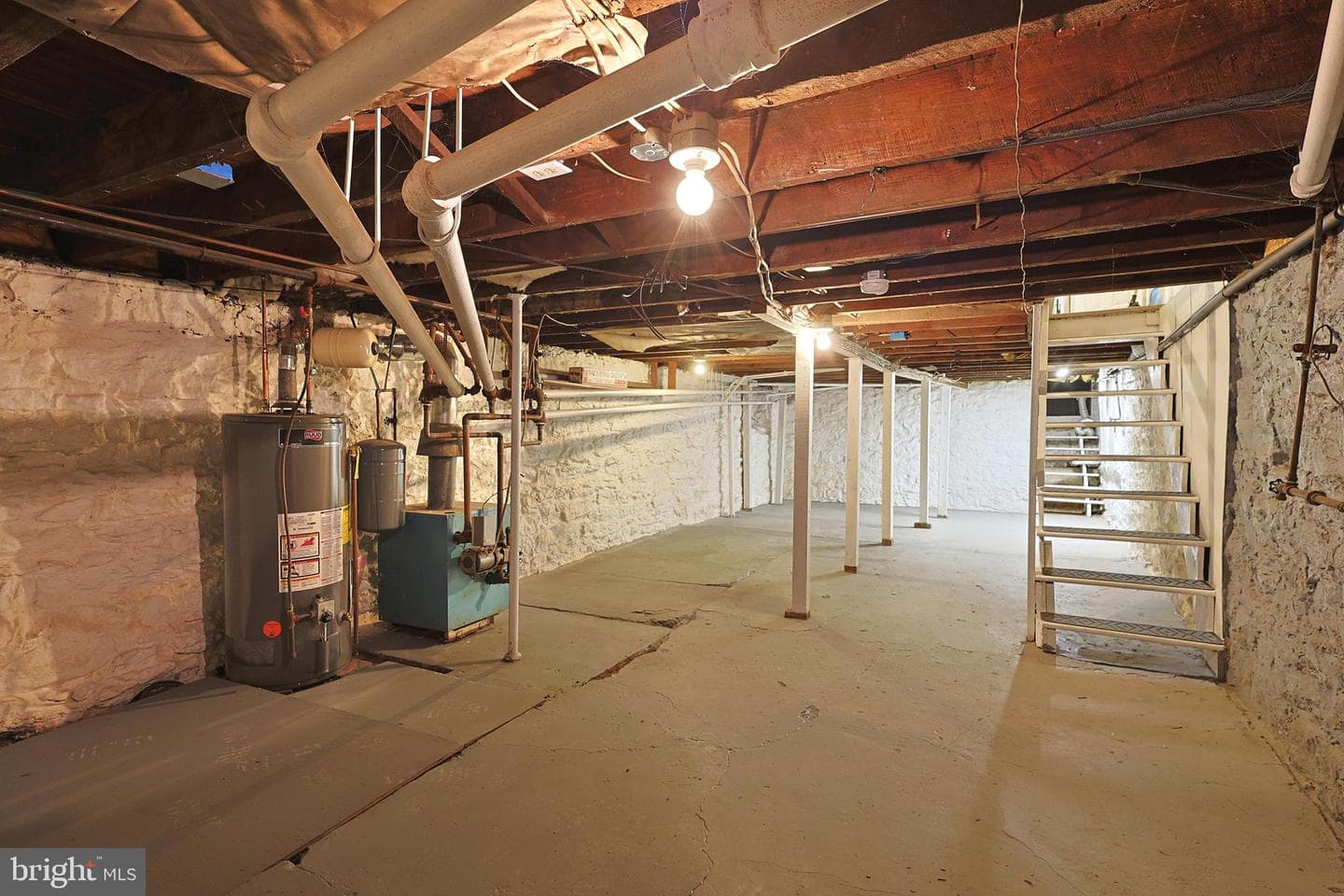 410 Summit Avenue photo 45