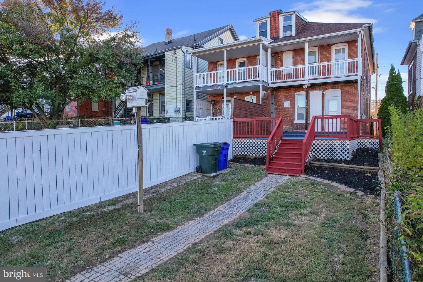 410 Summit Avenue photo 54