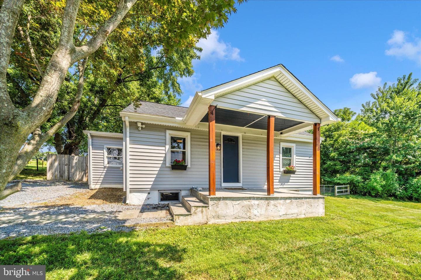 20724 Netz Road photo 1