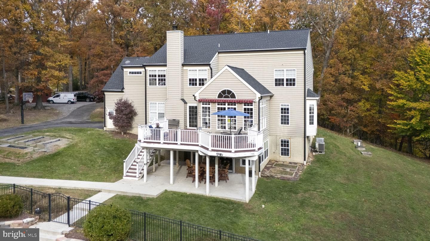 18637 Outpost Road photo 40