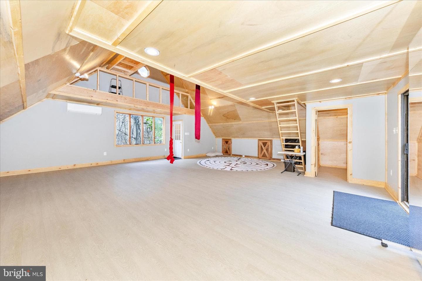 1402 Hoffmaster Road photo 35