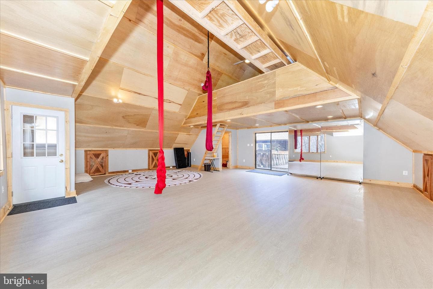 1402 Hoffmaster Road photo 5
