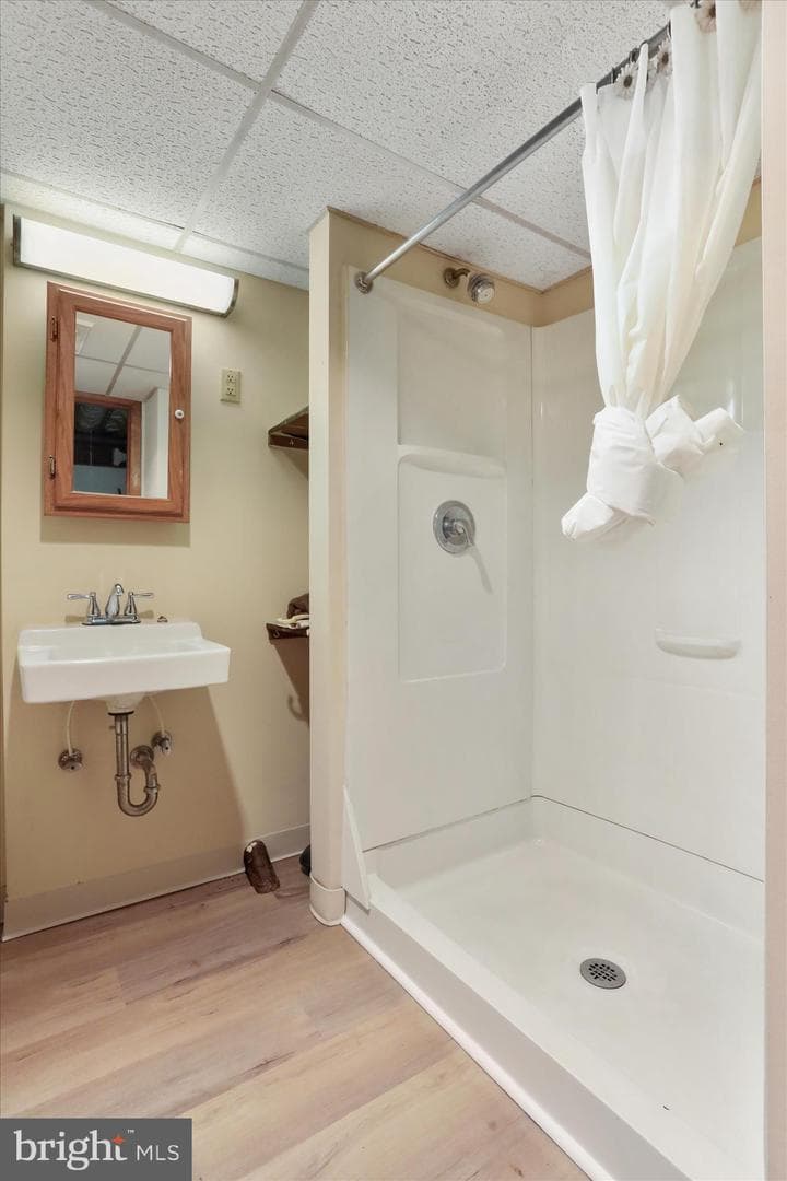 18531 Kent Avenue photo 22