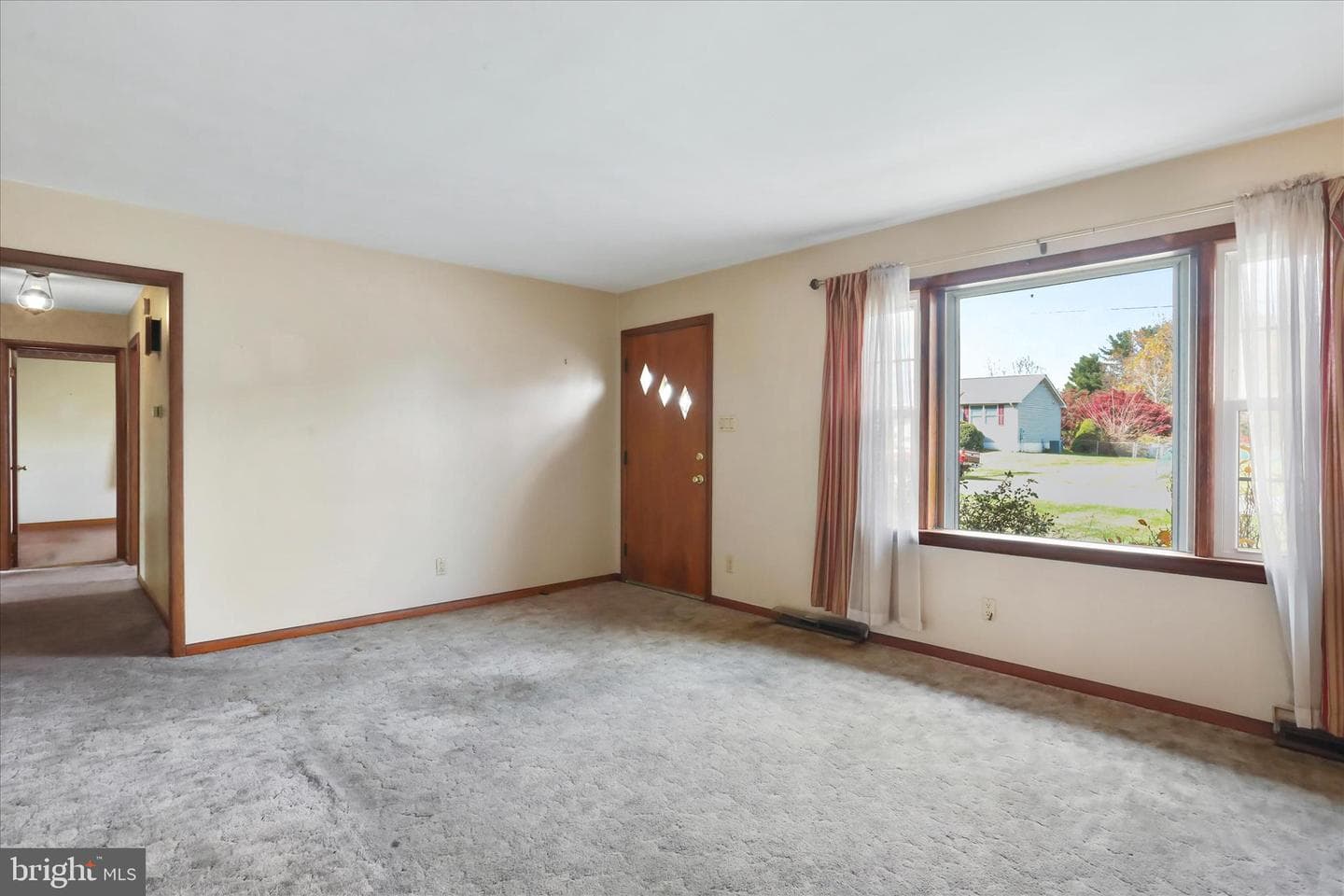 18531 Kent Avenue photo 8