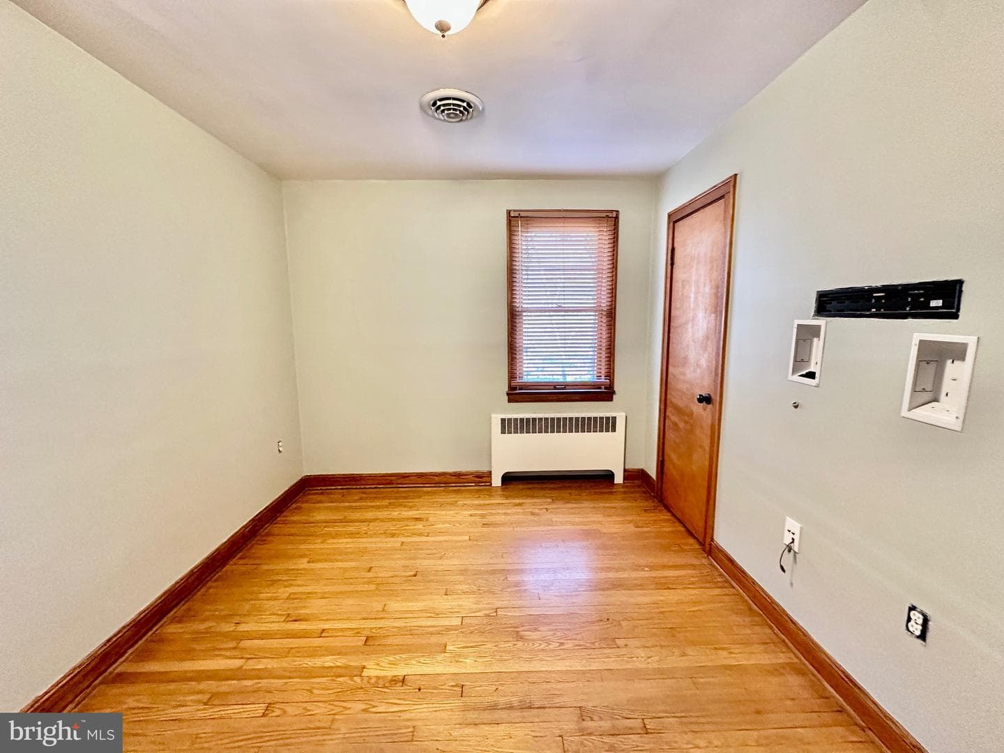 939 View Street photo 15