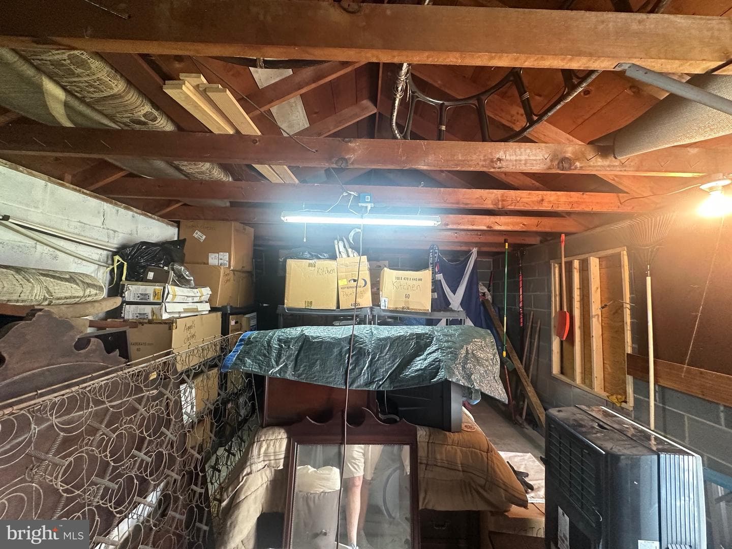 939 View Street photo 25