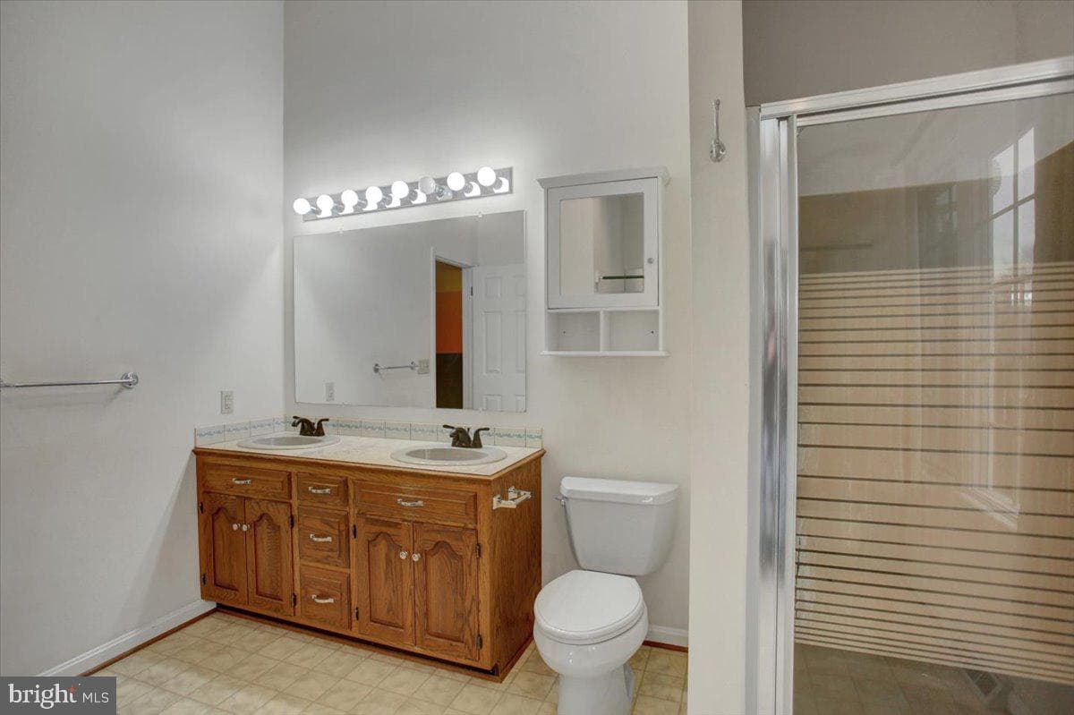 12930 Oak Hill Avenue photo 34