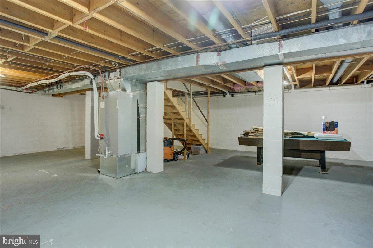 12930 Oak Hill Avenue photo 42