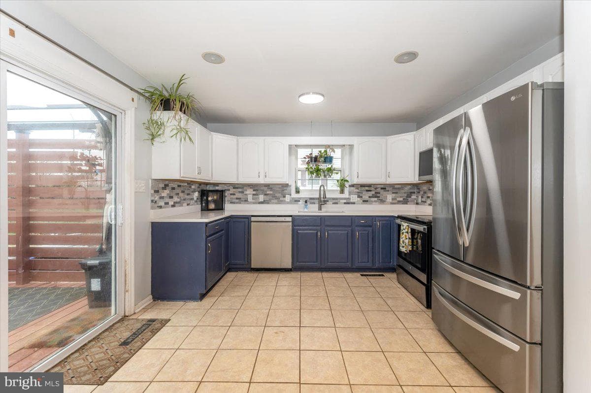 1024 Kasinof Avenue photo 10