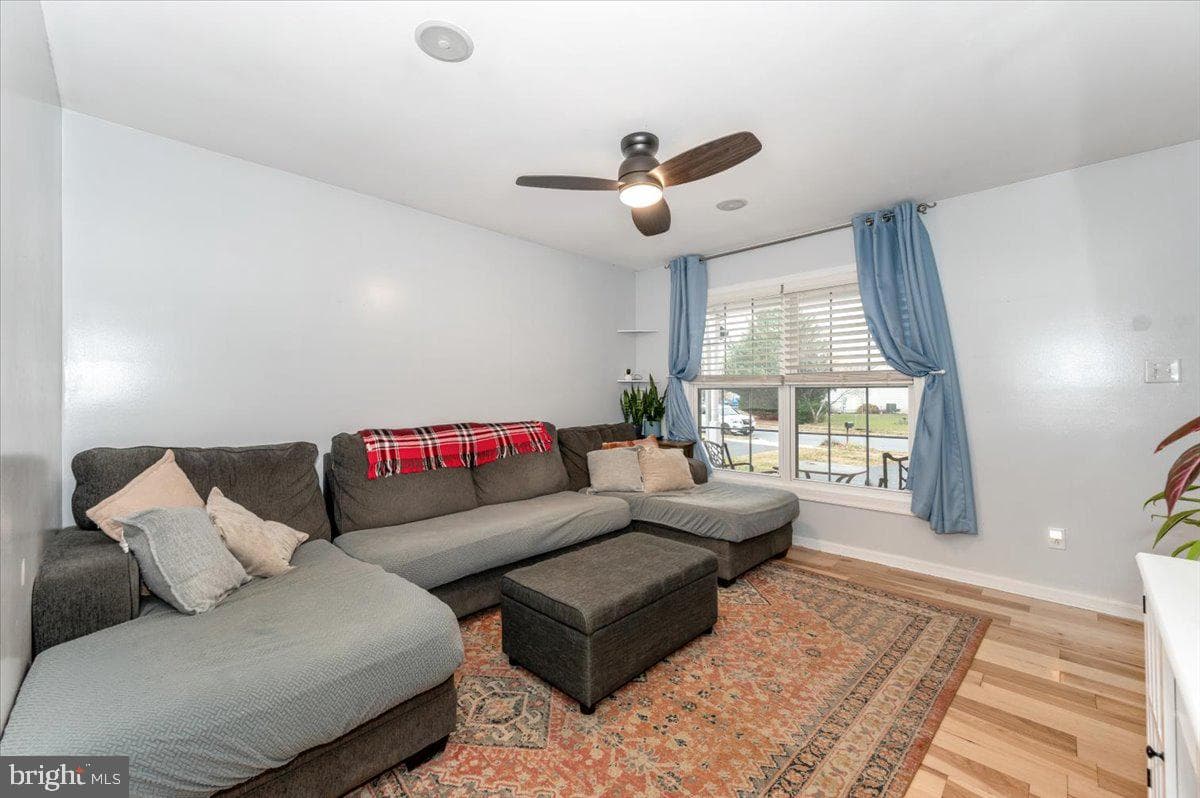 1024 Kasinof Avenue photo 5