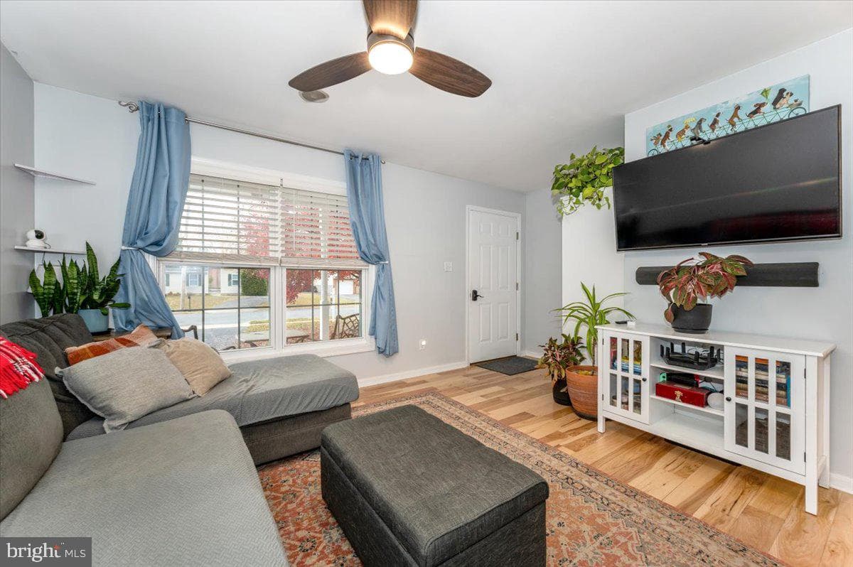 1024 Kasinof Avenue photo 7