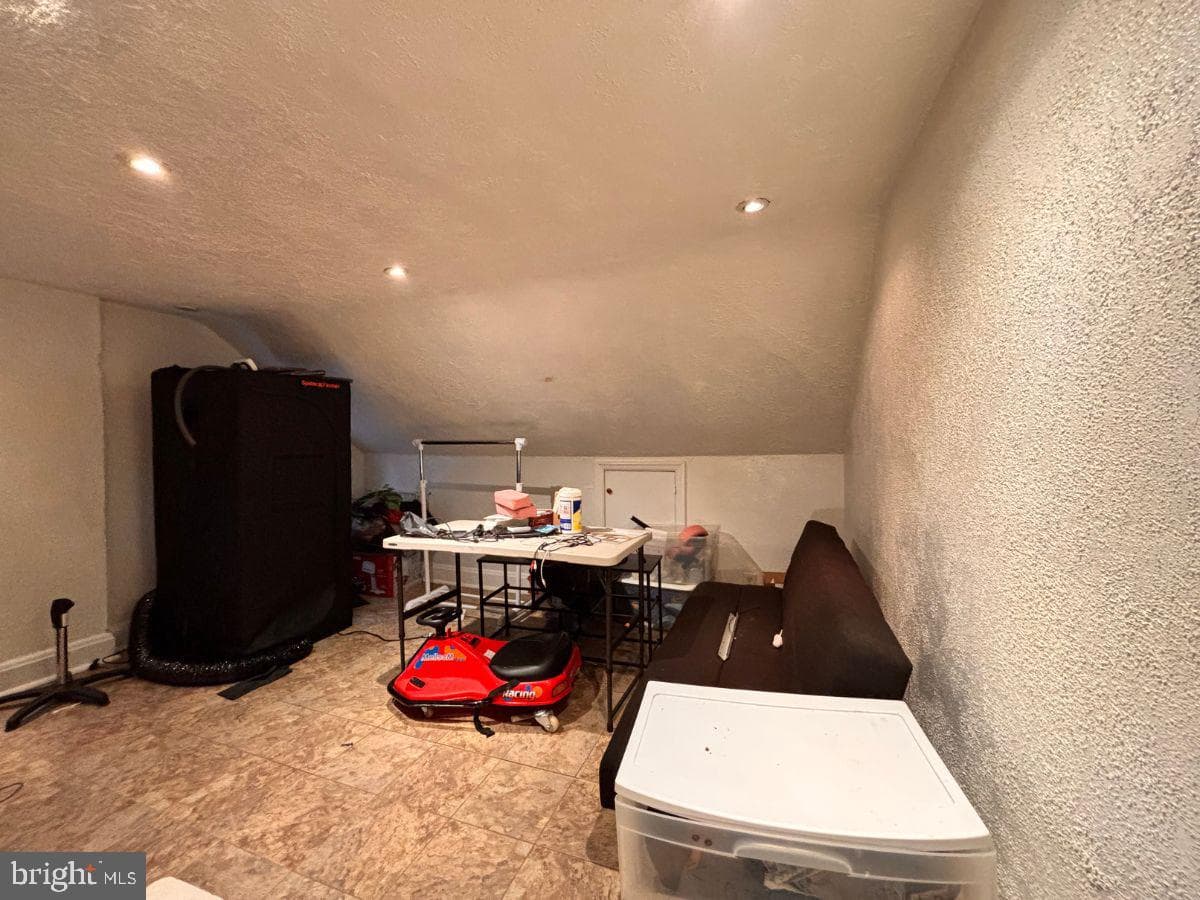 360 S Cannon Avenue photo 17