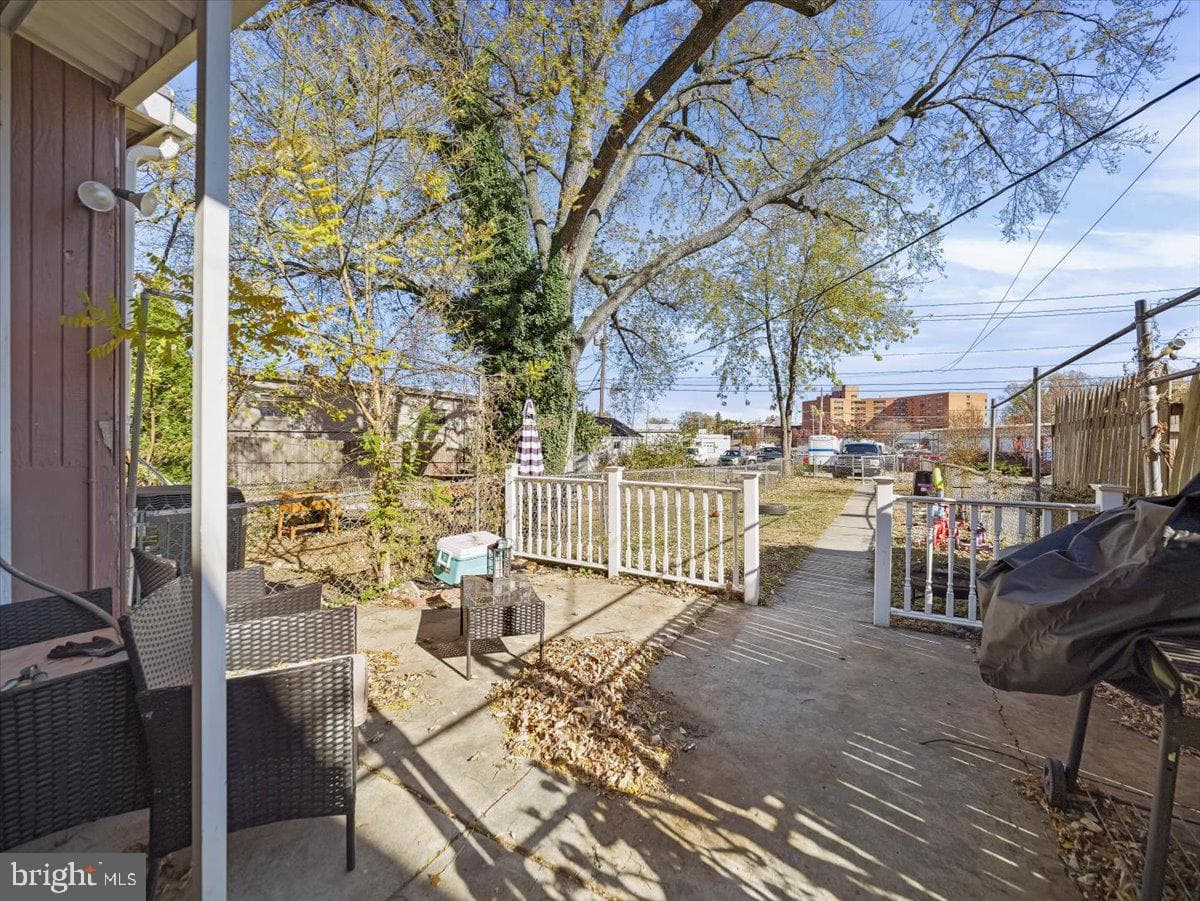 360 S Cannon Avenue photo 19
