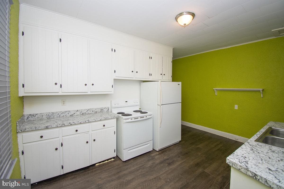219 W Howard Street W