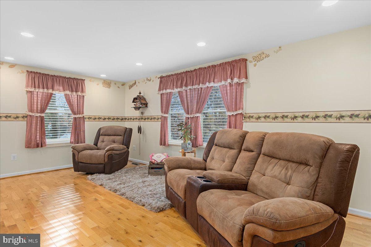 11701 Walnut Point Road photo 24