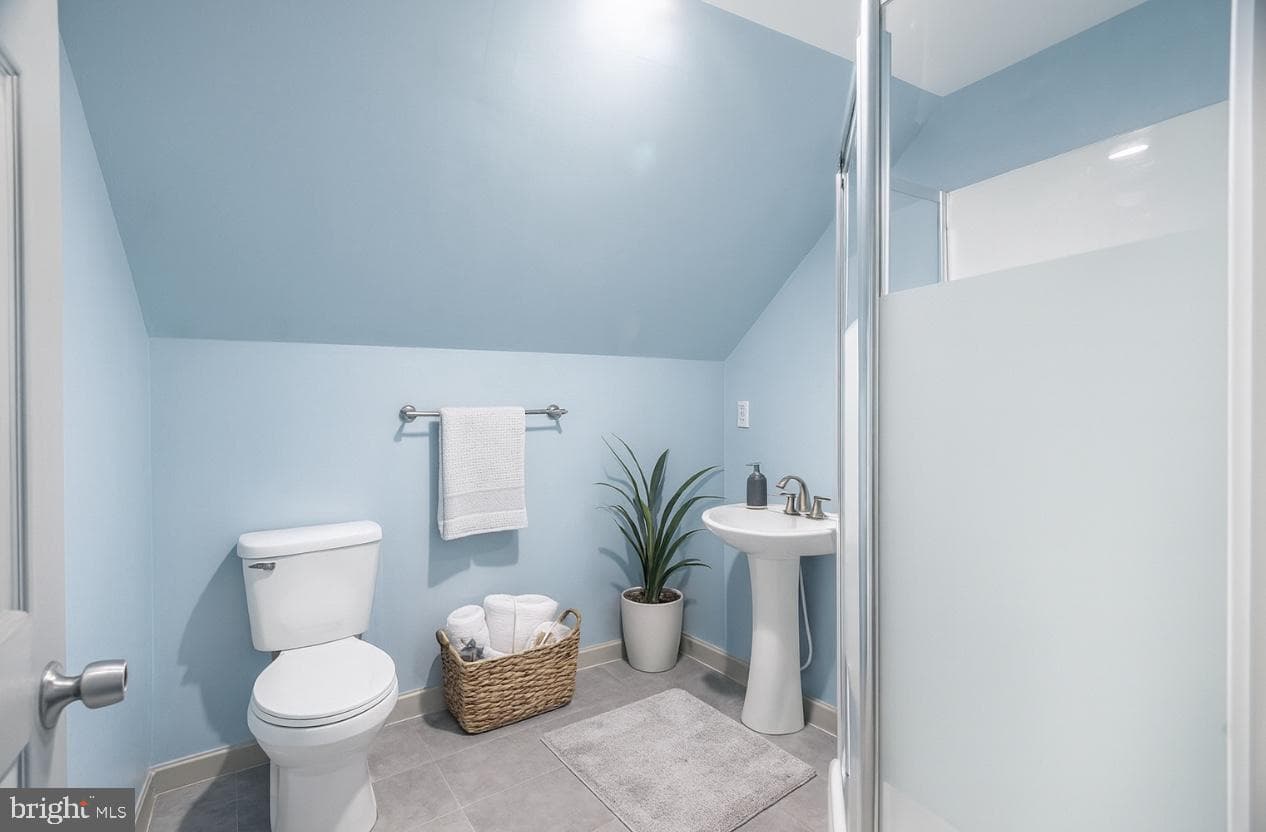 17511 Gay Street photo 20