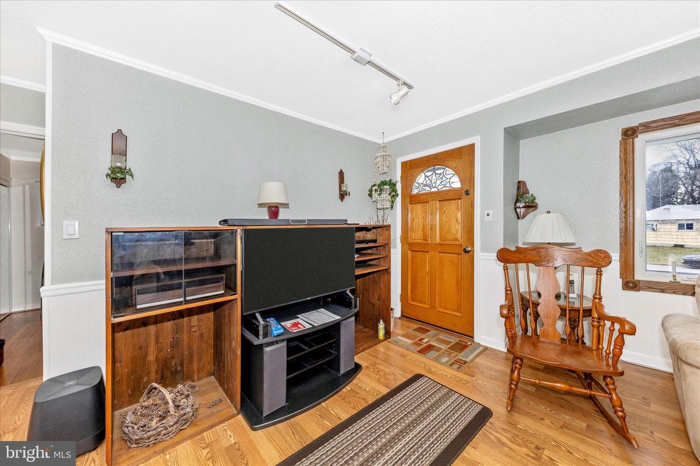 11304 Manse Road photo 3