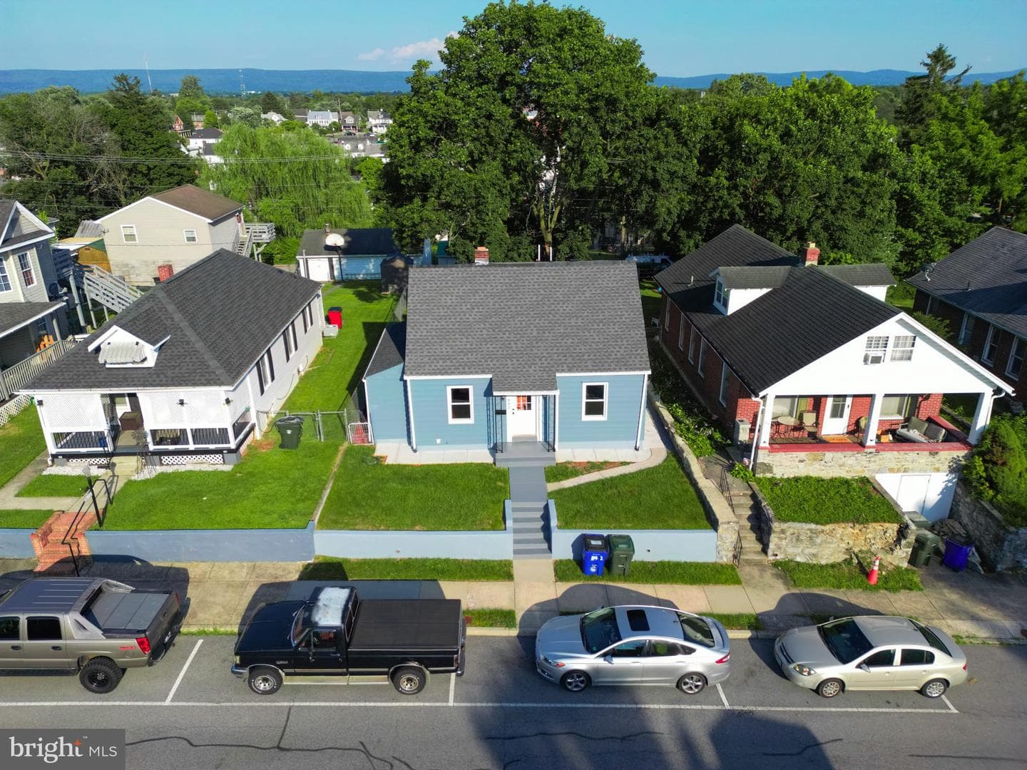 842 Guilford Avenue photo 3