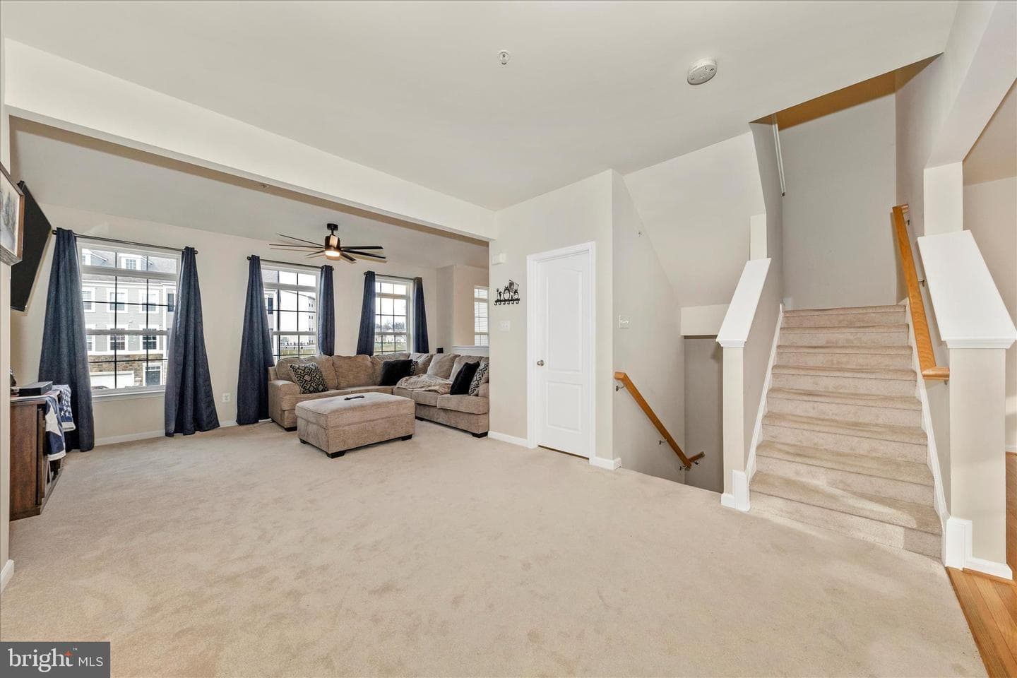 20213 Capital Lane photo 4