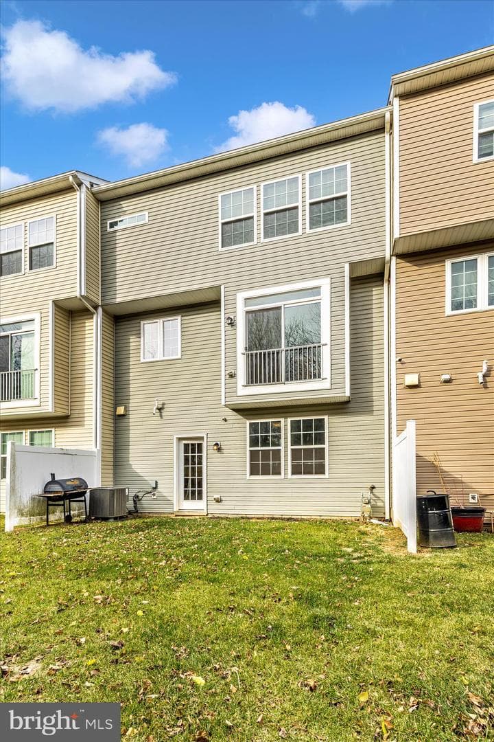 20213 Capital Lane photo 44