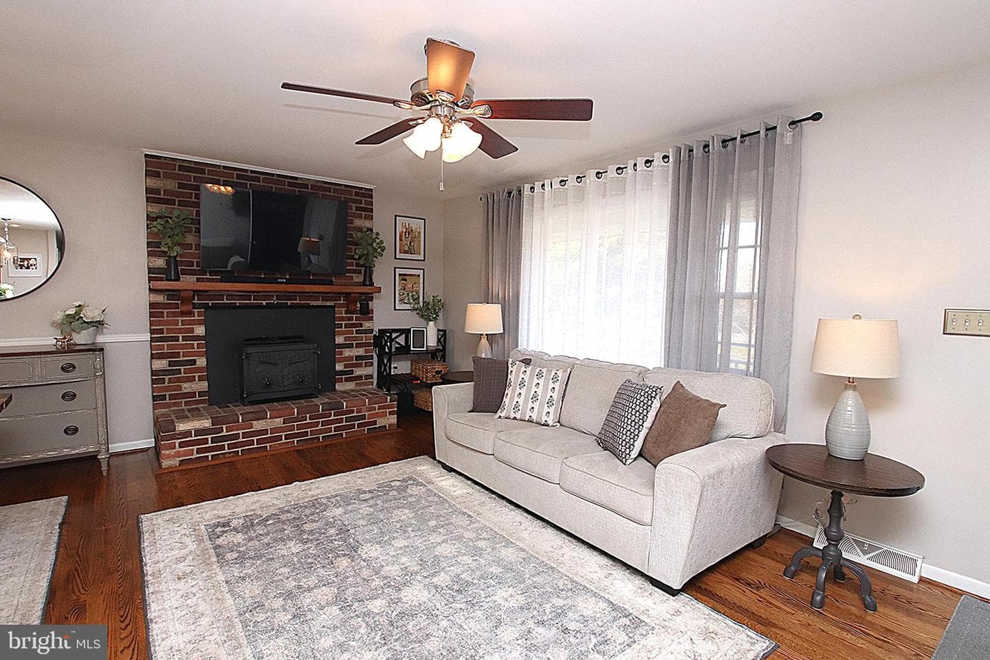 22107 Beaverbrook Drive photo 13