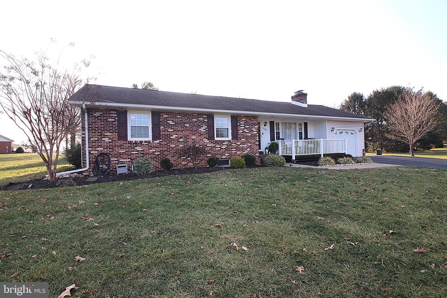 22107 Beaverbrook Drive photo 2
