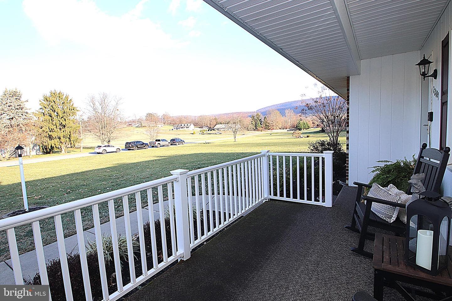 22107 Beaverbrook Drive photo 5