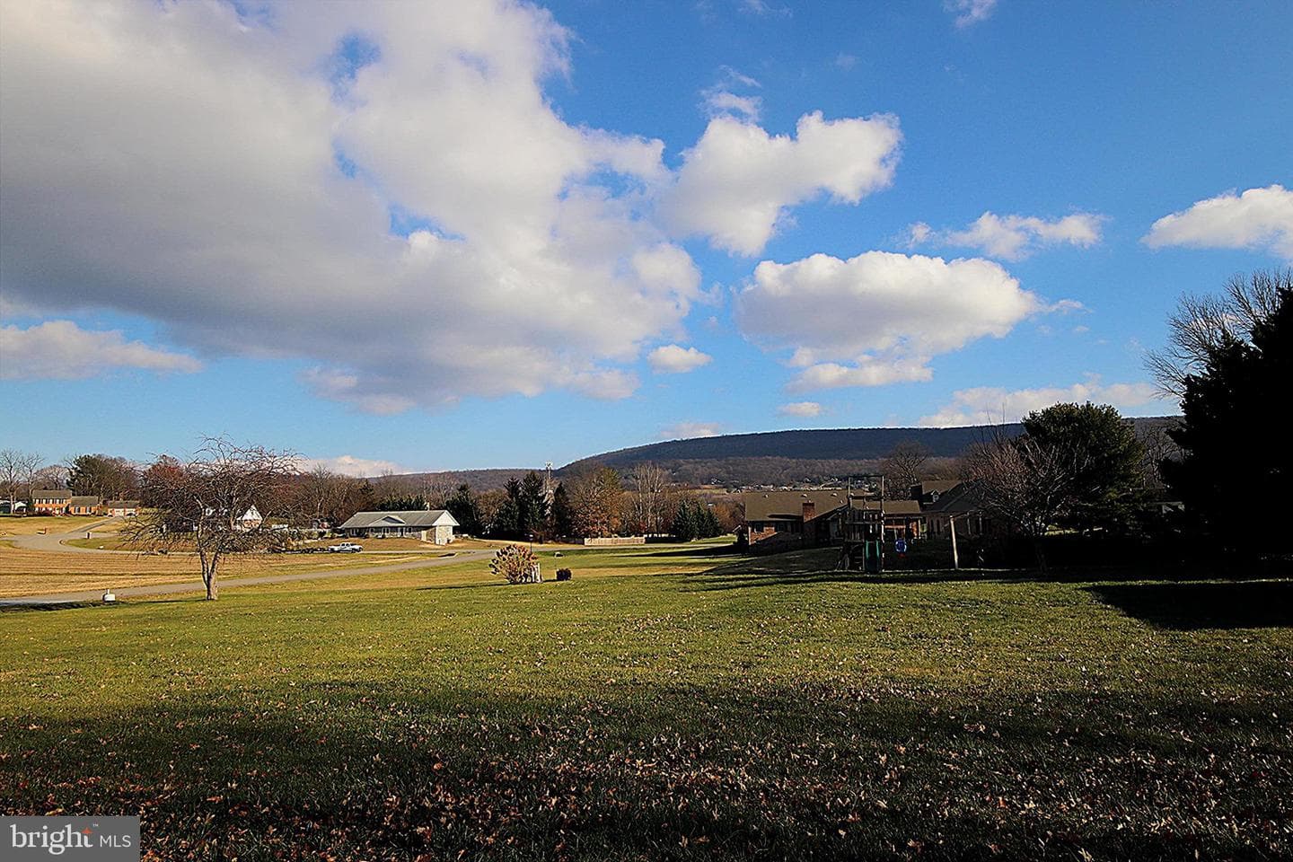 22107 Beaverbrook Drive photo 9