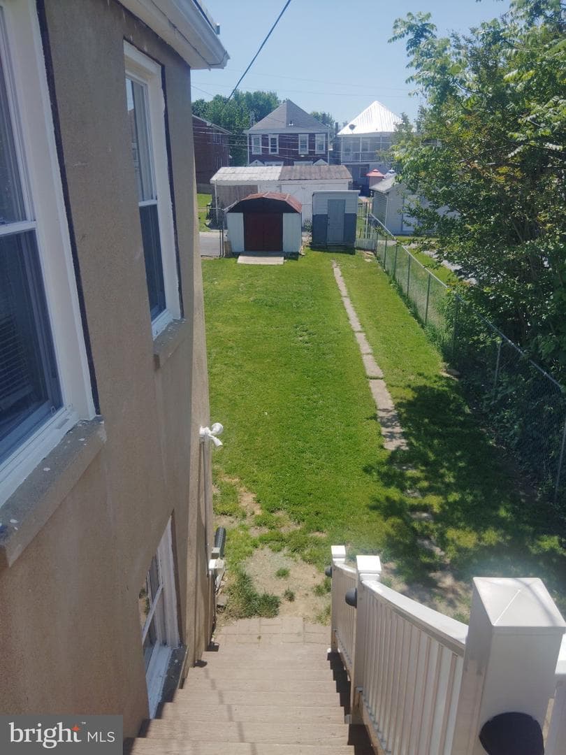 446 Stratford Avenue photo 24