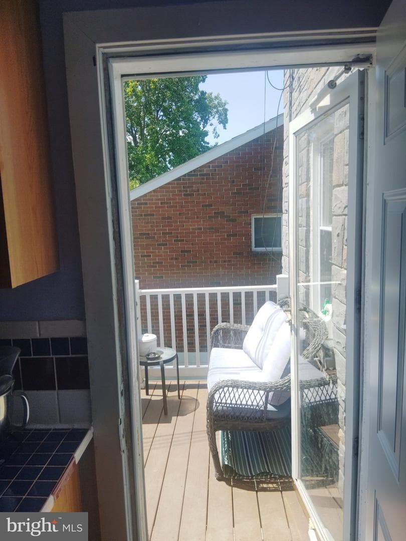 446 Stratford Avenue photo 25