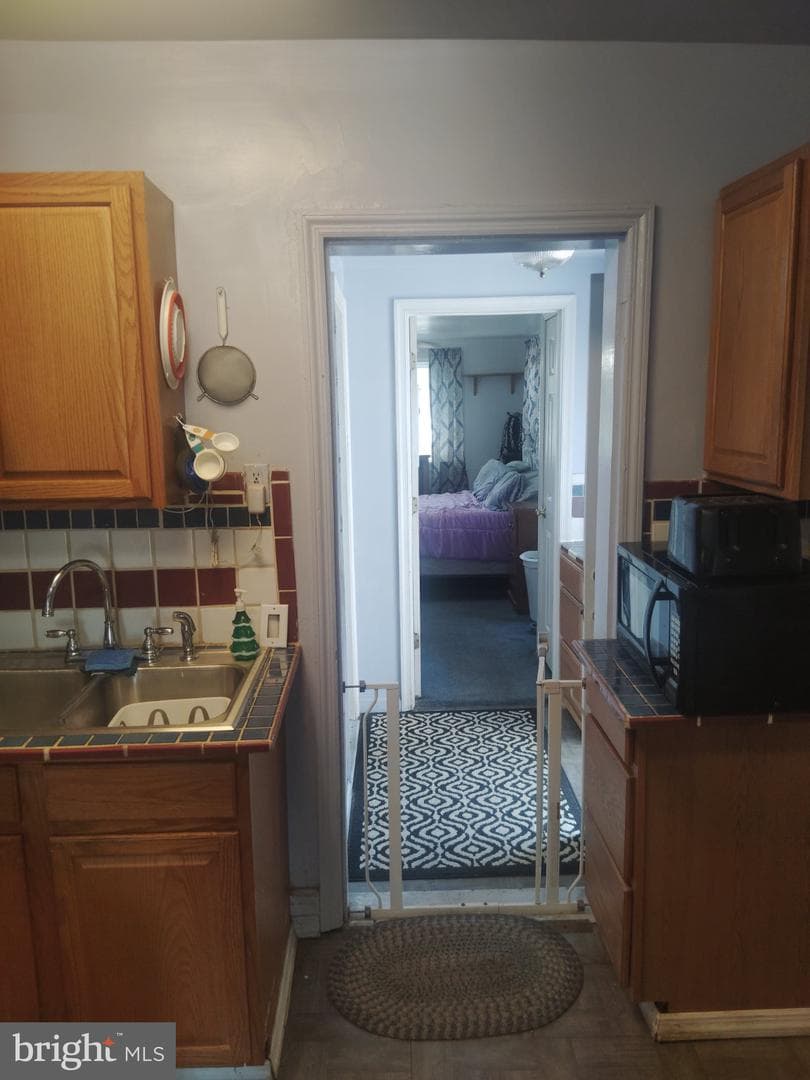 446 Stratford Avenue photo 26