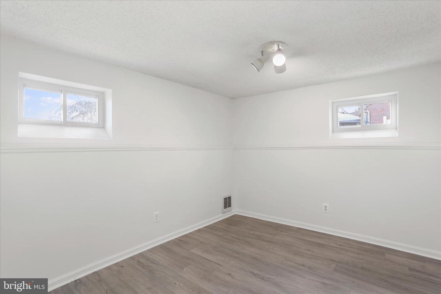 16840 Petmar Circle photo 28