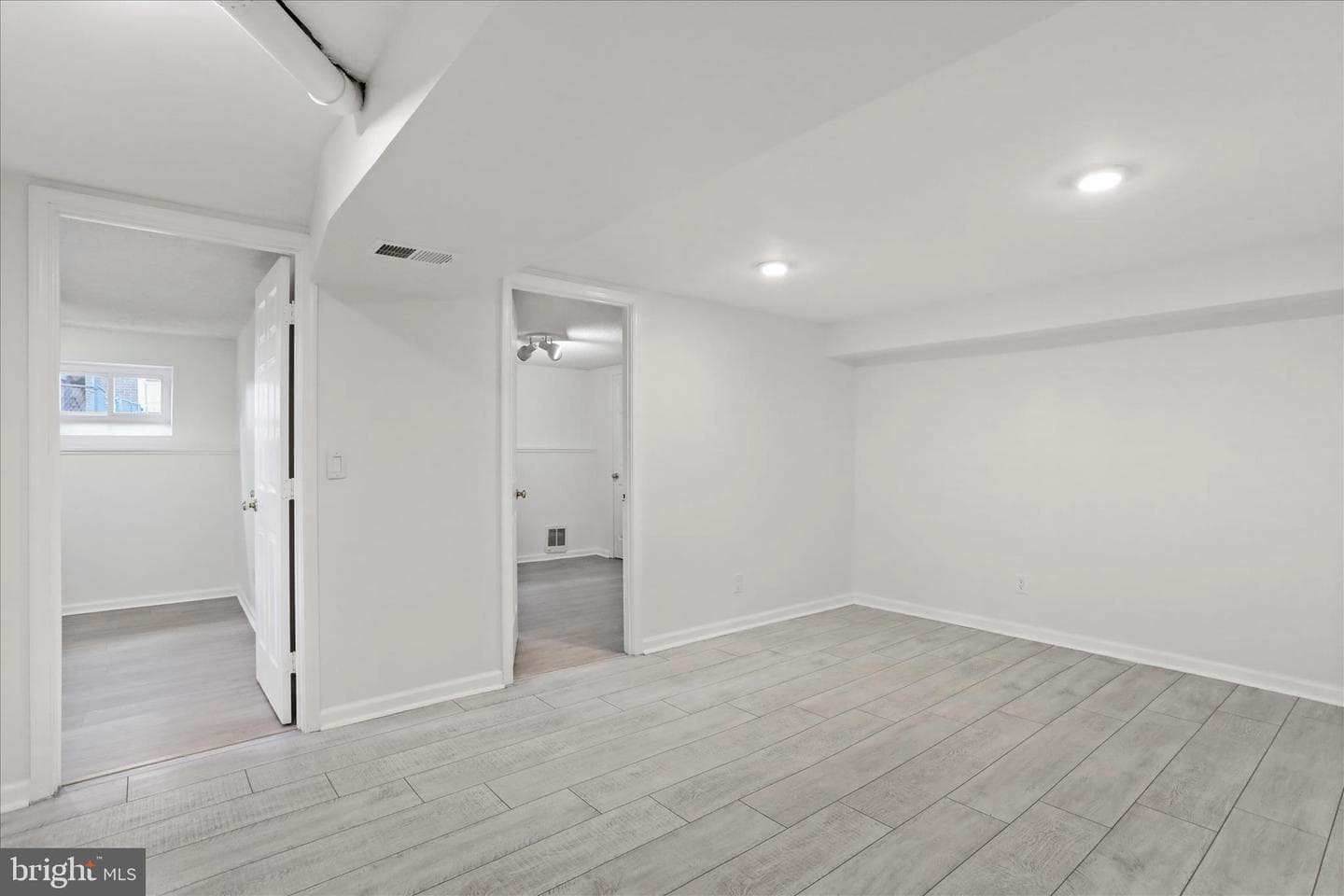 16840 Petmar Circle photo 32