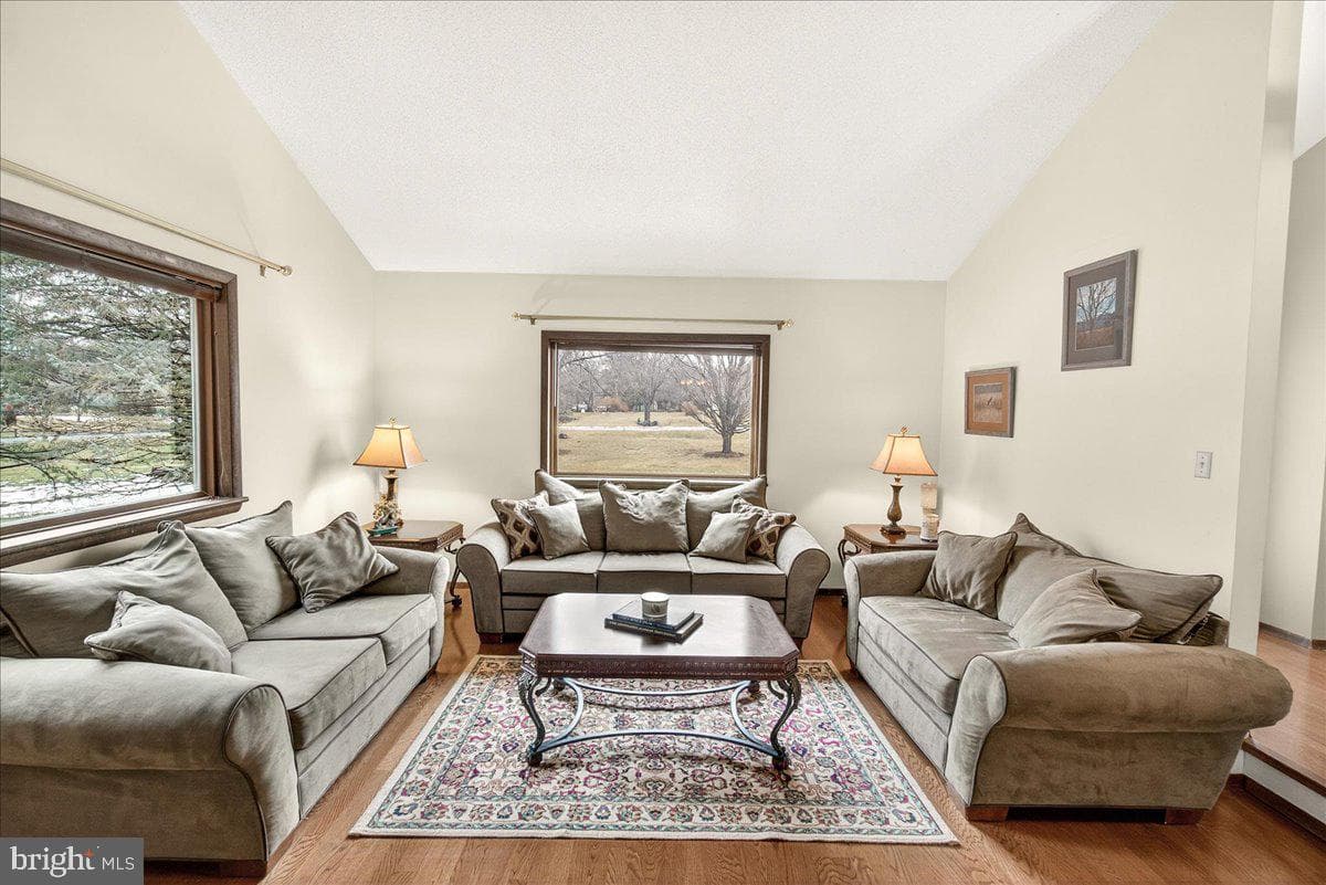 11738 Meadowlark Avenue photo 12