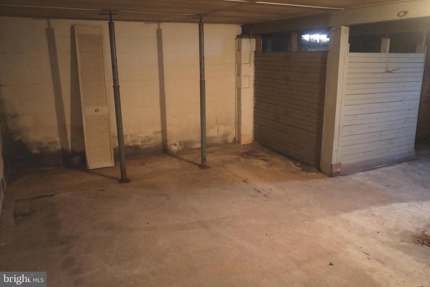 526 Pangborn Boulevard photo 20