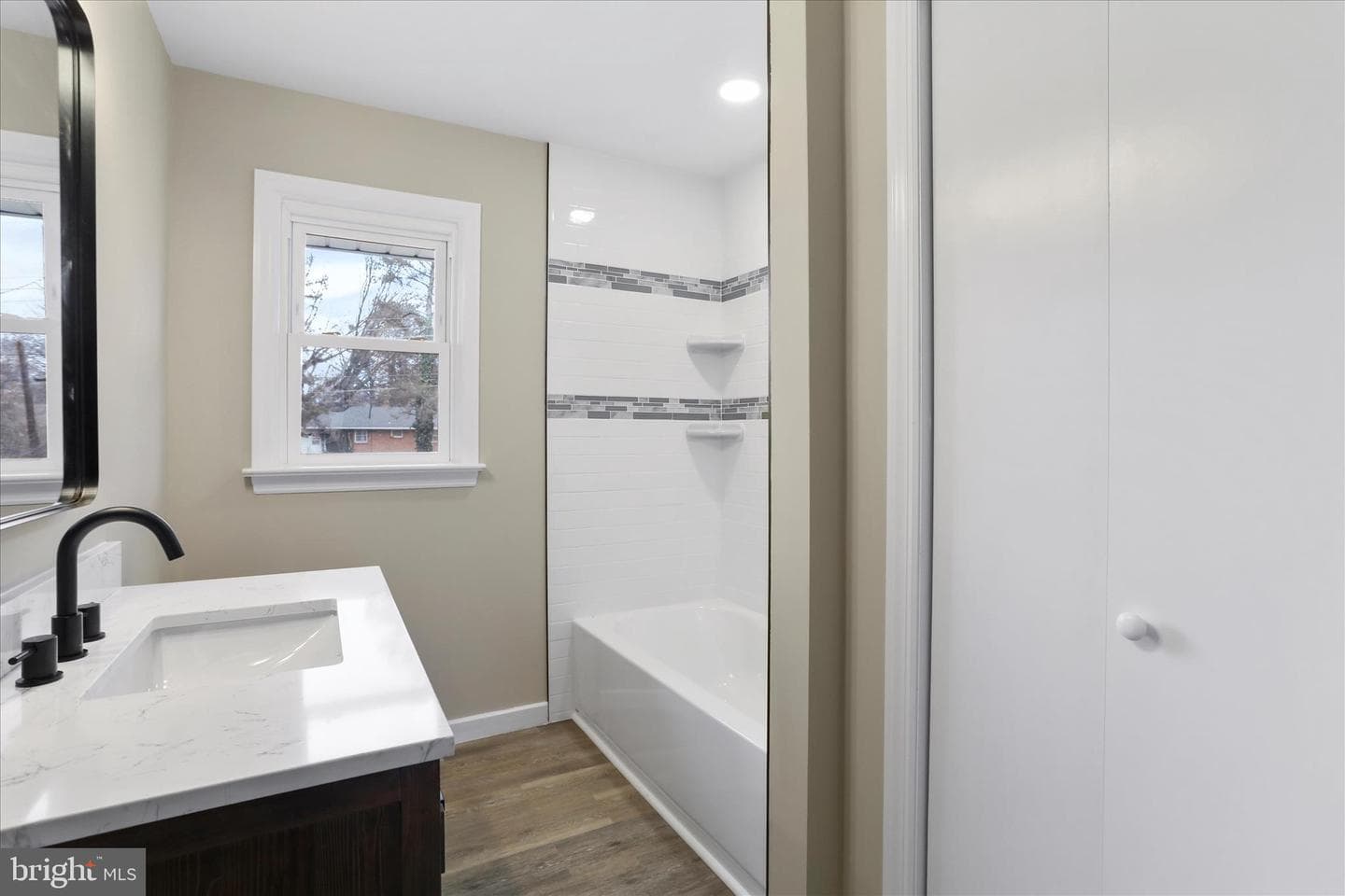 27 Harvard Road photo 12