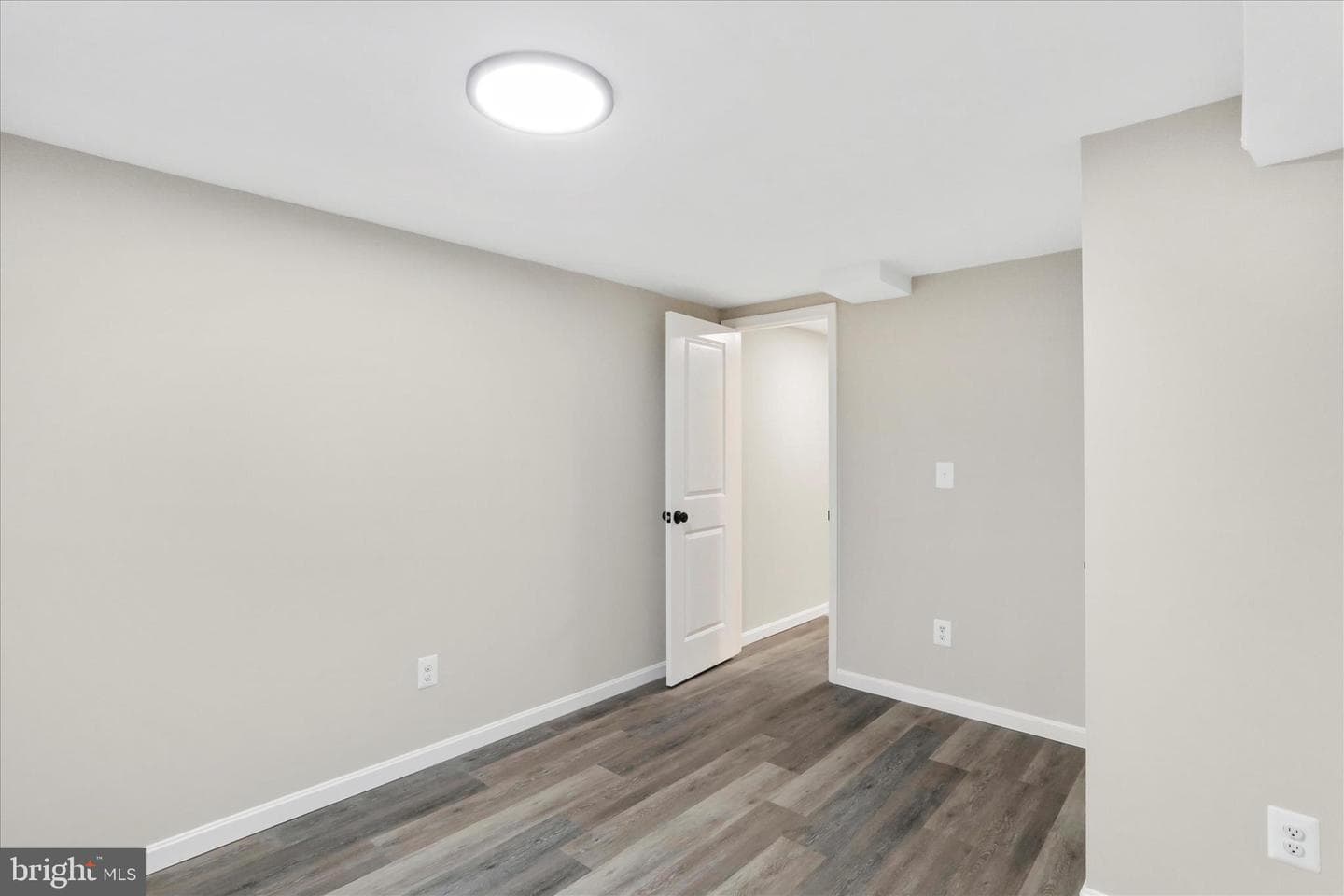 27 Harvard Road photo 22
