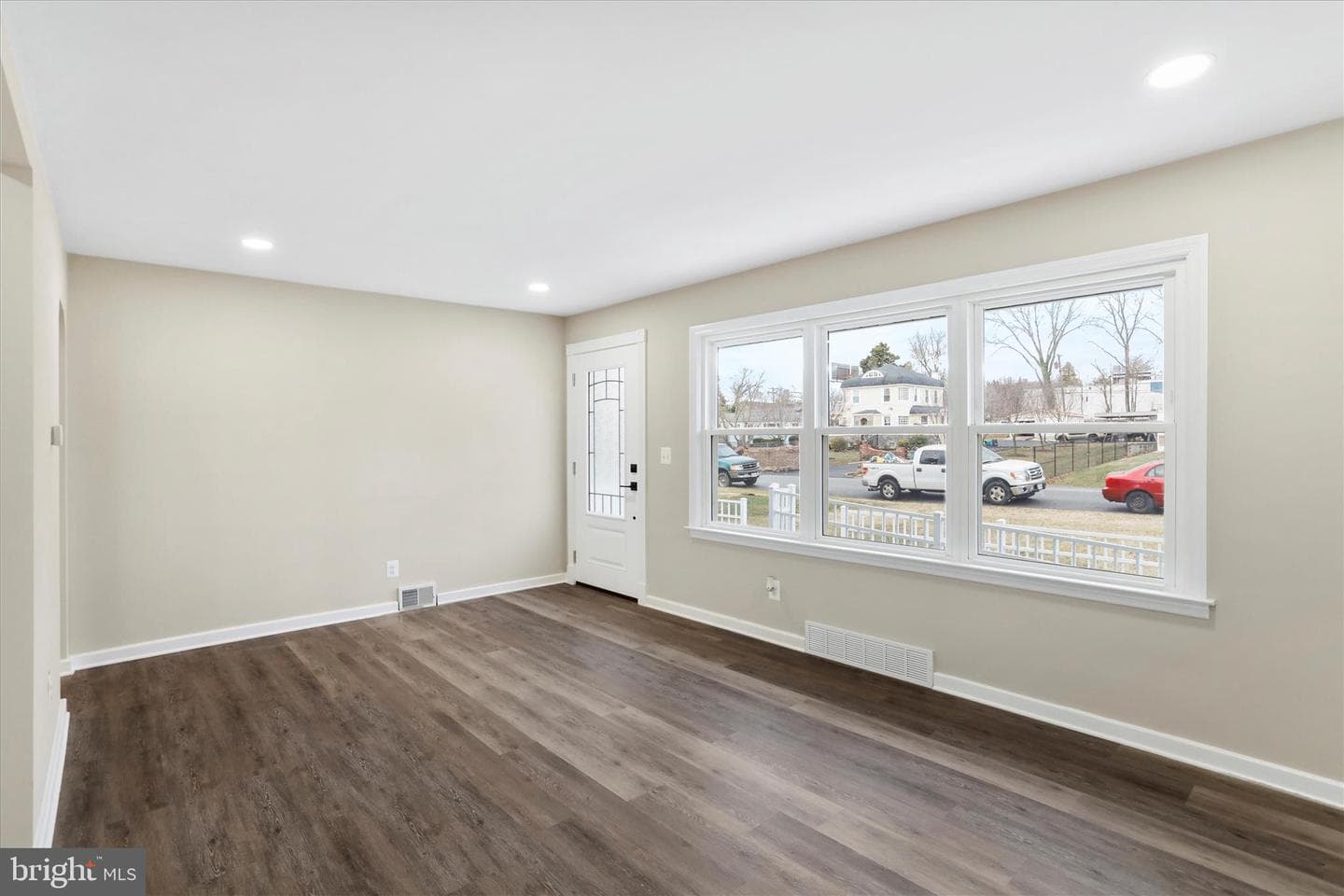 27 Harvard Road photo 6