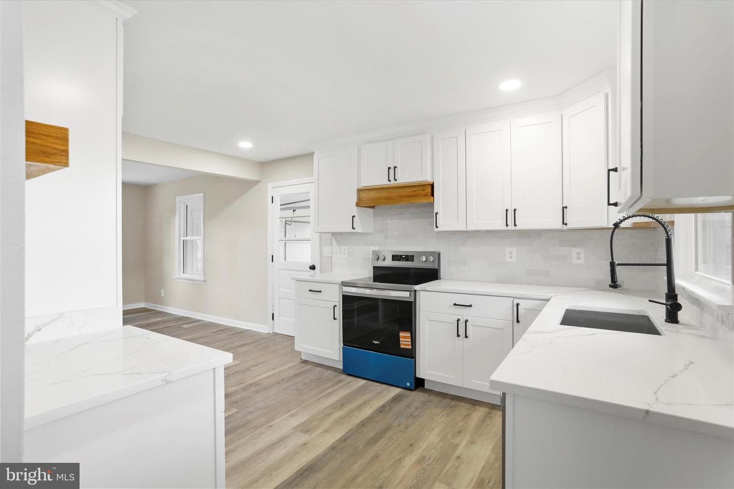 27 Harvard Road photo 8