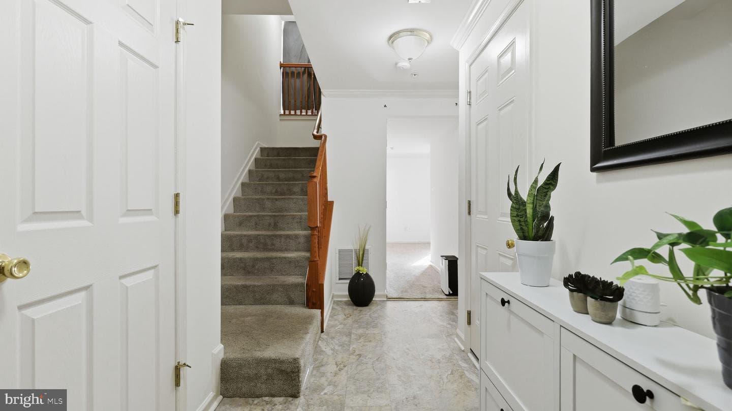 18249 Roy Croft Drive photo 2