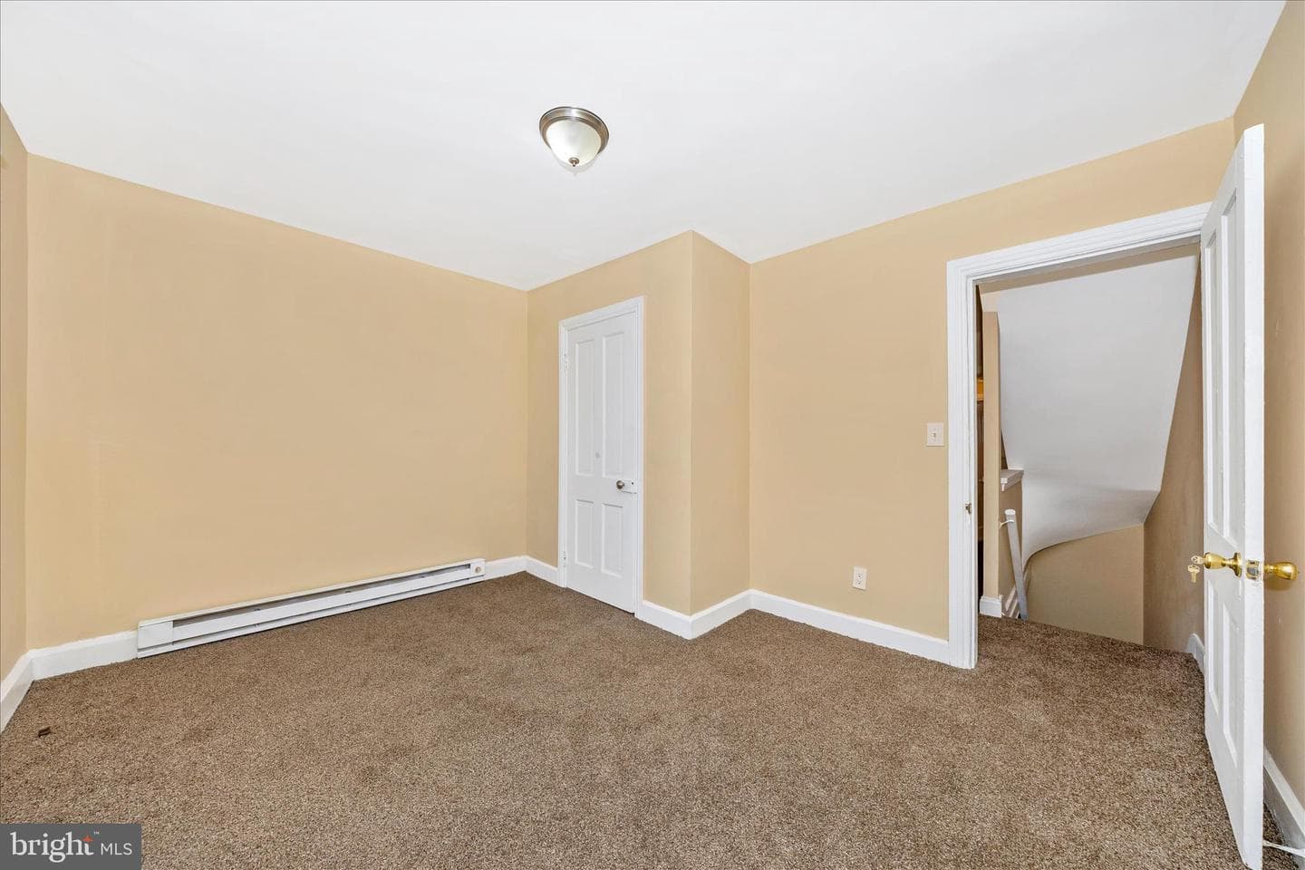 137 E Antietam Street photo 20