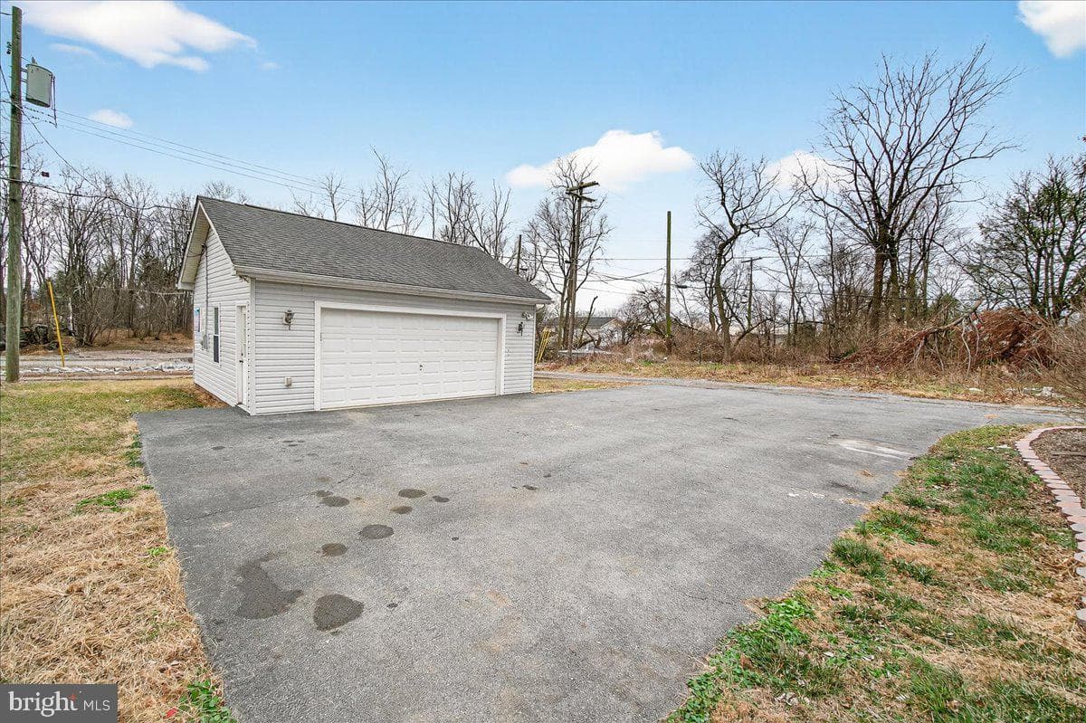 1032 Rose Hill Avenue photo 32