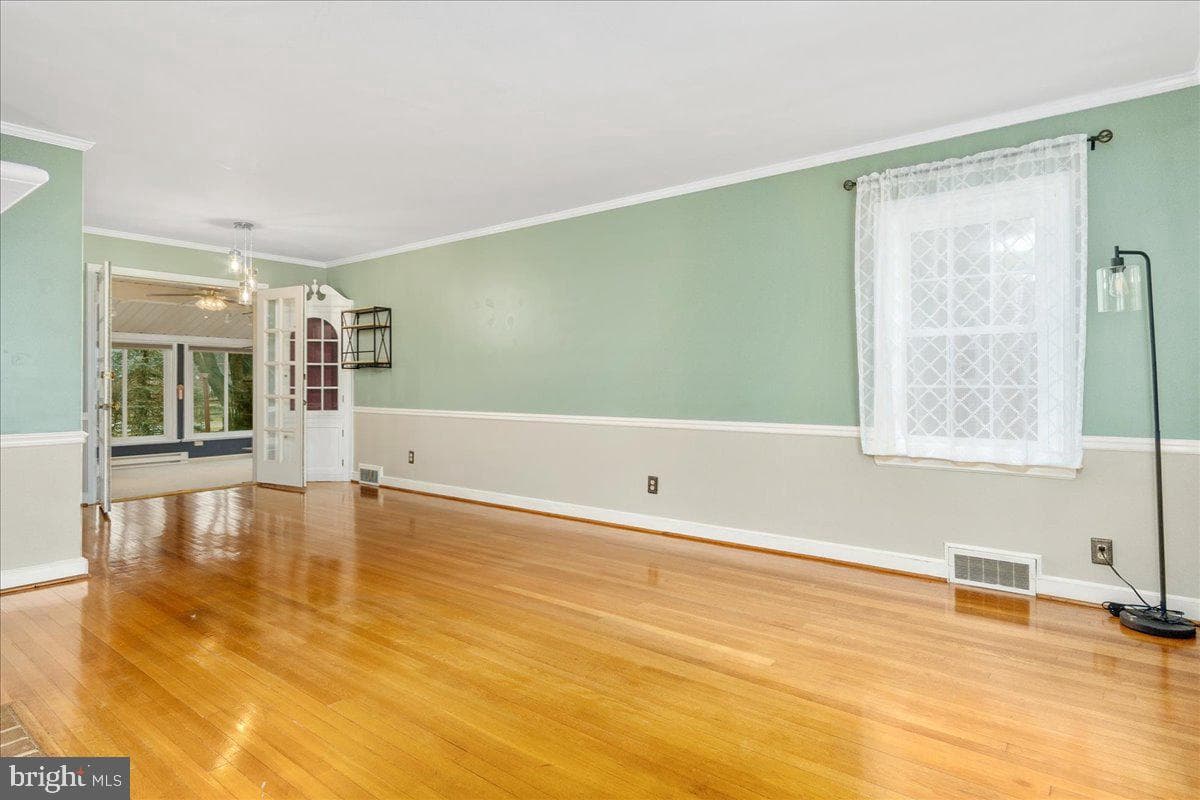 117 Calvert Terrace photo 4