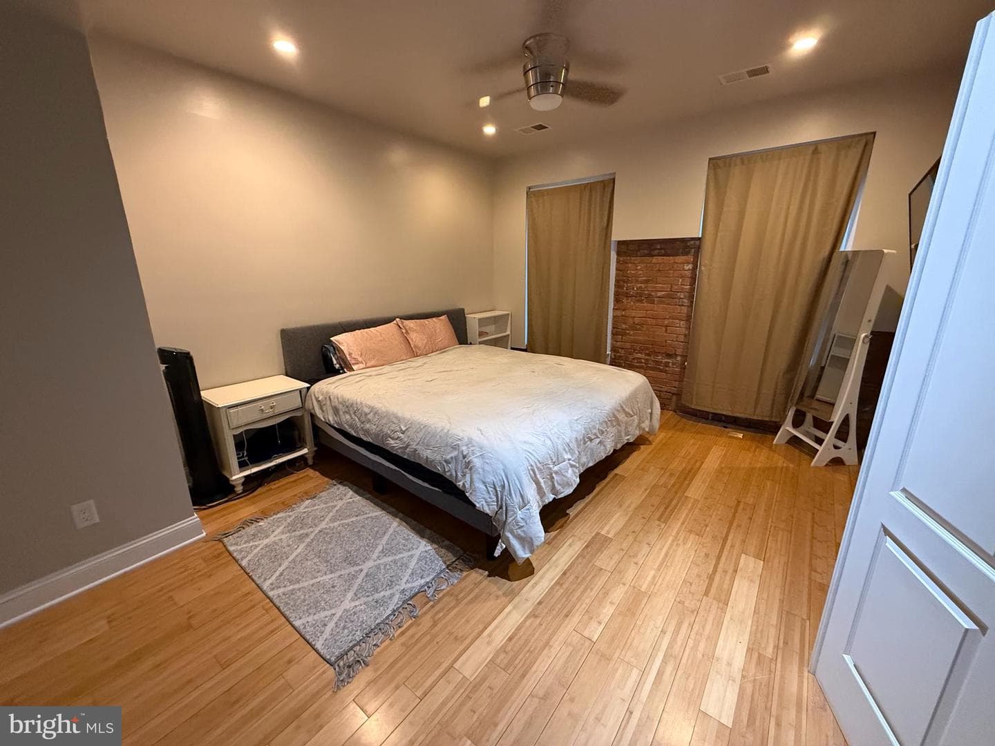 119 N Mulberry Street photo 8