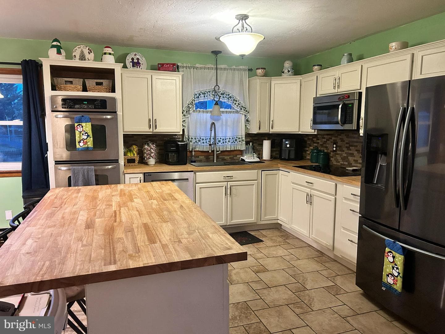 20800 Emerald Drive photo 2